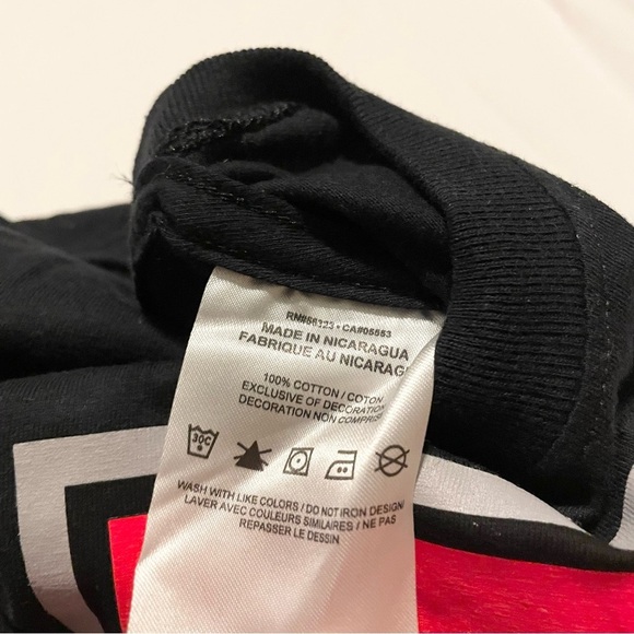 Nike Air Tee Black Tshirt Youth Size Small Shirt - Picture 8 of 15